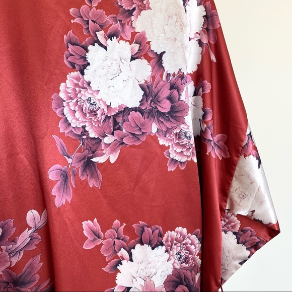 OS Rust Orange Satin Floral Print Robe - Picture 2 of 5